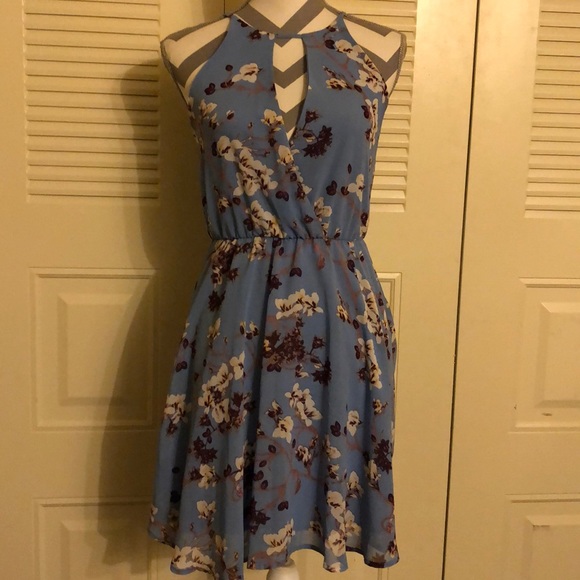 Springtime Dress - Picture 1 of 2